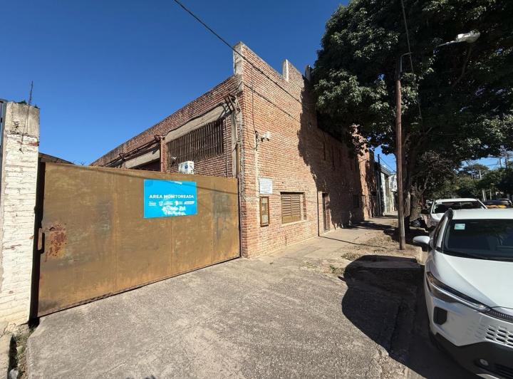 Local comercial · 846m² · 3 Ambientes
