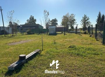 Casa · 105m² · 3 Ambientes · 3 Cocheras · Casa a La Venta en Domselaar San Vicente