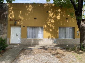 Local comercial · 230m² · 1 Ambiente · Alquiler Salon en El Centro de Funes