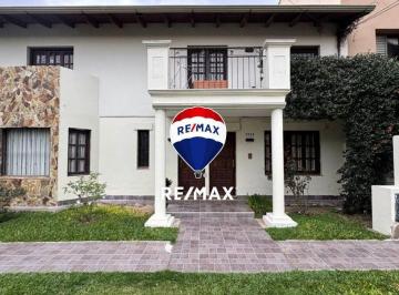 Departamento · 77m² · 4 Ambientes · 1 Cochera · Departamento 2 Dorm Alquiler B° Alto La Loma