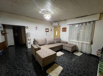 Casa · 65m² · 3 Ambientes · 2 Cocheras · Venta Casa 3 Ambientes en Bosques