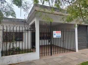 Casa · 118m² · 5 Ambientes · 1 Cochera · Venta Casa Familiar con Dto Al Fondo