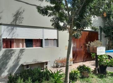 Casa · 64m² · 3 Ambientes · 1 Cochera · Venta - Casa 3 Ambientes - Chascomus