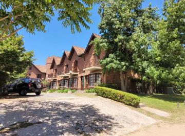 Departamento · 81m² · 4 Ambientes · 1 Cochera · Venta Casa Triplex Pinamar Centro