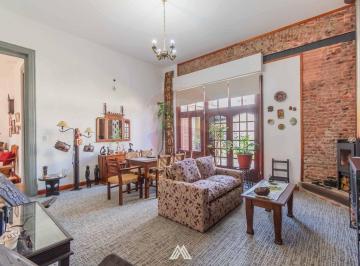 Casa · 140m² · 6 Ambientes · 3 Cocheras · Venta Casa Atahualpa 4 Dorm. Fondo Reciclada