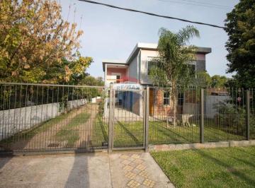 Casa · 268m² · 4 Ambientes · 2 Cocheras · Venta de 2 Casas en Paso de La Arena