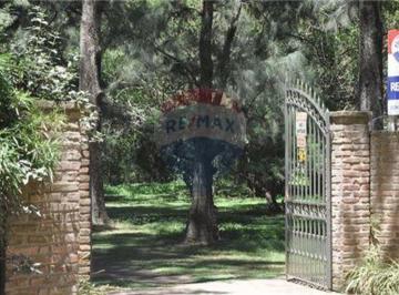 Quinta vacacional · 100m² · 2 Dormitorios · 5 Cocheras · Venta Quinta S/lote de 12.700 m Pilar La Lonja!