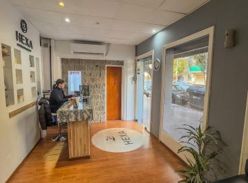 Local comercial · 198m² · 5 Ambientes · Alquiler Local Comercial | Casa en 2 Plantas a La Calle | Zona Comercial. Villa del Parque