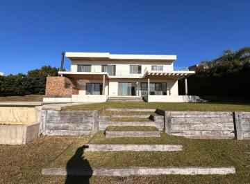 Casa · 390m² · 9 Ambientes · 2 Cocheras · Casa en Barrio El Golf Nordelta