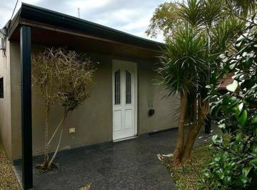 Casa · 150m² · 3 Ambientes · 1 Cochera · Venta Dos Casas en un Mismo Terreno con Entradas Independientes en Merlo
