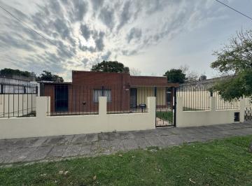 Casa · 100m² · 4 Ambientes · 5 Cocheras · Casa en Venta en José C. Paz