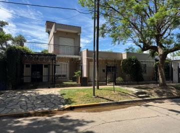 Casa · 144m² · 4 Ambientes · 2 Cocheras · Casa en Venta en San Miguel
