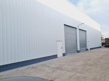 Local comercial · 300m² · 1 Ambiente · 5 Cocheras · Galpon de 300 m² con 3 Años de Antigüedad Excelente Disposición