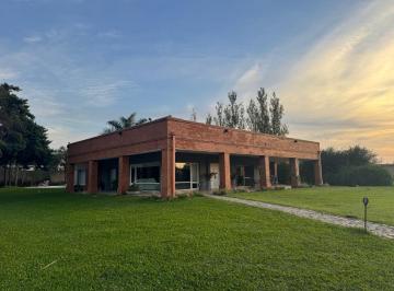 Casa · 419m² · 5 Ambientes · 3 Cocheras · Excelente Casas en Venta en Barrio Florida