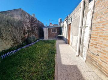 Casa · 163m² · 4 Ambientes · 1 Cochera · Casa a Refaccionar en Guadalupe Oeste