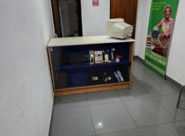 Local comercial · 180m² · 2 Ambientes · Local en Venta - 2 Ambientes - Parque Patricios