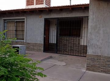 Casa de 7 ambientes, Maipú · Casa en B° Condor y Andes, Maipú - Venta