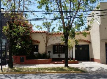 Casa · 186m² · 5 Ambientes · 2 Cocheras · Casa Dos Familias - Banfield Oeste