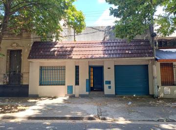 Casa · 247m² · 9 Ambientes · 3 Cocheras · Casa a La Venta. Ideal Uso Profesional en Barrio Echesortu