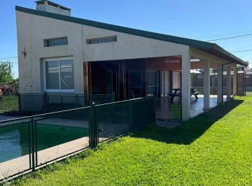 Casa · 33m² · 1 Ambiente · Quincho Venta un Ambiente Amplio con Piscina Punta Chacra Roldan Santa Fe