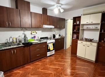 Casa · 75m² · 5 Ambientes · Se Alquila Casa Amoblada Amoblada en Cofico