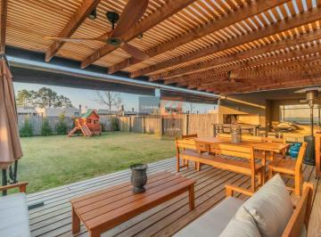 Foto1 · Venta Casa de 3 Dorm. en La Tahona con Jardín con Parrillero