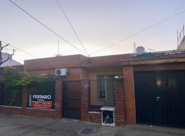 Casa de 3 ambientes, Almirante Brown · Casa en Venta
