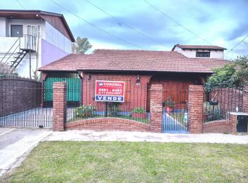 Casa de 4 ambientes, Esteban Echeverría · Venta - Chalet 4 Ambientes - Monte Grande - Apto Crédito