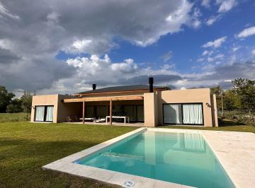 Casa de 5 ambientes, General Rodríguez · Barrio Tessalia - General Rodríguez / Pilar