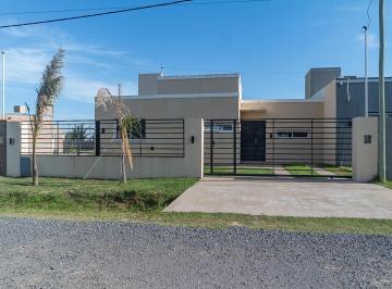 Casa · 80m² · 3 Ambientes · 1 Cochera · Vende Propiedad a Estrenar Tierra de Sueños III
