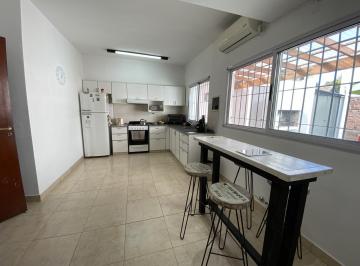 PH · 97m² · 4 Ambientes · PH en Venta, 3 Dorm. en Victoria, Reciclado, Oportunidad, con Parrilla