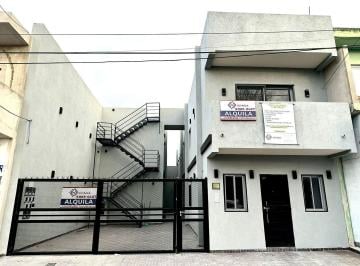 Casa · 61m² · 3 Ambientes · 1 Cochera · Duplex 3 Amb C/terraza y Parrilla Comun! Financiados!