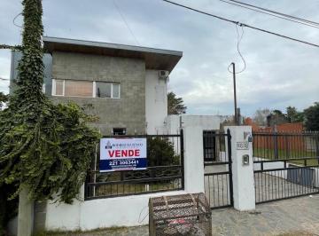 Casa de 5 ambientes, La Plata · Casa en Parque Sicardi (Sobre Av 7 y 654)