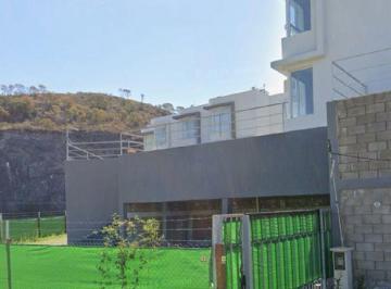 Departamento · 60m² · 4 Ambientes · 1 Cochera · Duplex Venta Dos Dorm. La Calera