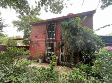 Casa · 1034m² · 6 Ambientes · 2 Cocheras · Propiedad en Funes, Maipú Al 1600