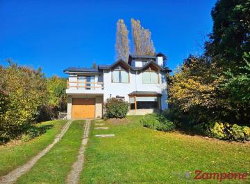 Casa · 192m² · 5 Ambientes · 1 Cochera · Casa en Venta 5 Ambientes con Vista Al Lago Nahuel Huapi, San Carlos de Bariloche