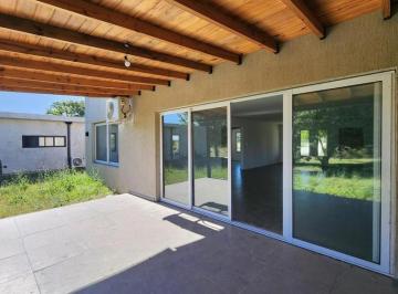 Casa · 136m² · 4 Ambientes · 1 Cochera · Casa en Venta en Barrio San Sebastian