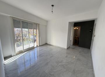 Departamento · 37m² · 2 Ambientes · Departamento 2 Amb. 47 m² Al Frente. Muy Luminoso. Excelente Estado.