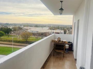 Departamento de 5 ambientes, Cinco Saltos · Departamento Céntrico 3 Dorm.