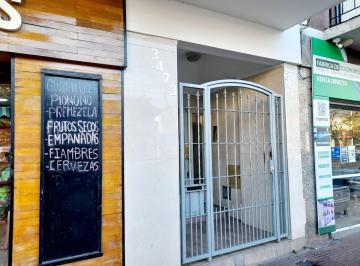 Departamento de 4 ambientes, Villa Devoto · Dto 4 Amb Al Fte C/balcon Semipiso Alquiler No Se Aceptan Mascotas