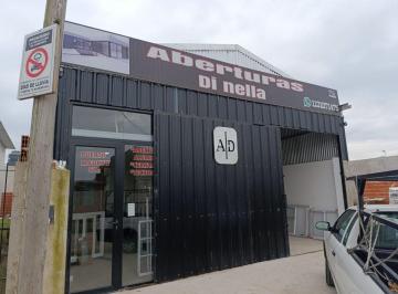 Local comercial · 92m² · 1 Cochera · Local con Posibilidad de Vivienda en San Vicente