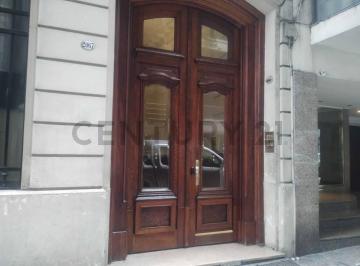 Edificio · 70m² · 3 Ambientes · Alquiler Departamento 3 Ambientes Amoblado - Recoleta