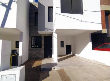 Departamento · 125m² · 4 Ambientes · 1 Cochera · Alquilo Duplex 3 Dorm. en Manantiales