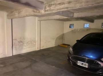 Garage · 20m² · Venta Vicente Lopez Cocheras Cubiertas