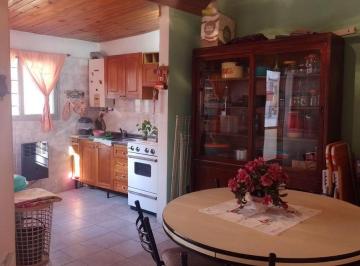 Casa · 77m² · 3 Ambientes · 1 Cochera · Venta de Casa en Lote Propio Ideal Vivienda Multifamiliar en La Tablada