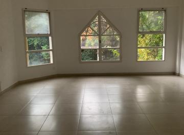 Oficina comercial de 2 ambientes, Hurlingham · Excelente Oficina en Pleno Centro Comercial de Hurlingham. Jauretche y Solís.