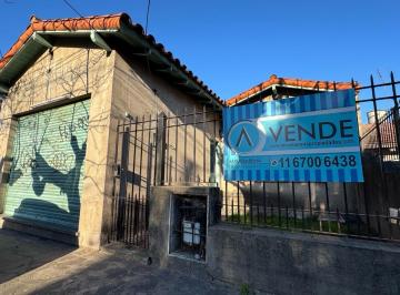 Casa · 120m² · 3 Ambientes · 2 Cocheras · Venta Casa con Local Al Frente en Lomas de Zamora