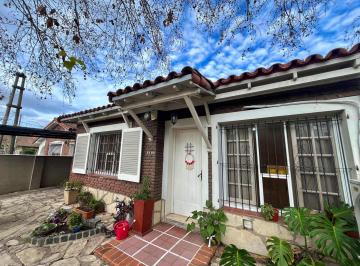 Casa · 150m² · 4 Ambientes · 1 Cochera · Excelente Casa en La Mejor Zona de José Mármol