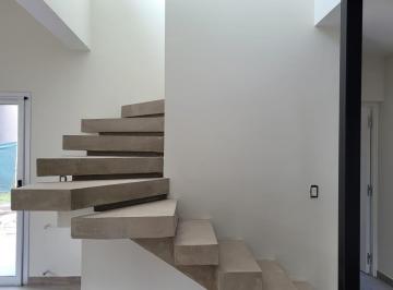 Casa de 6 ambientes, Maipú · Hermosa Casa de Categoría. Nueva a Estrenar.