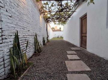 Casa · 90m² · 3 Ambientes · Interno Refaccionado a Estrenar